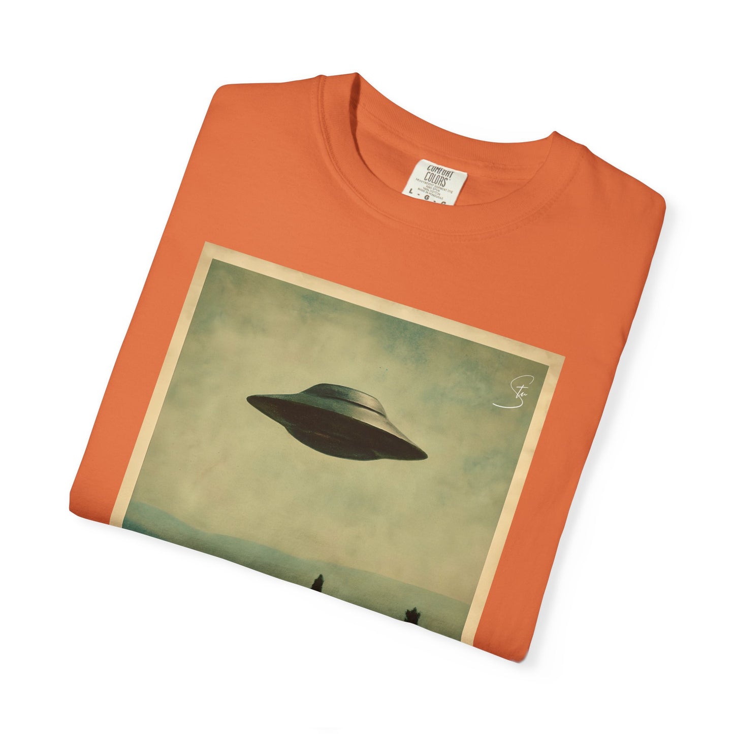I WANT TO BELIEVE - Unisex T-Shirt - UFO Inspired T-Shirt From a 90's Tv Show