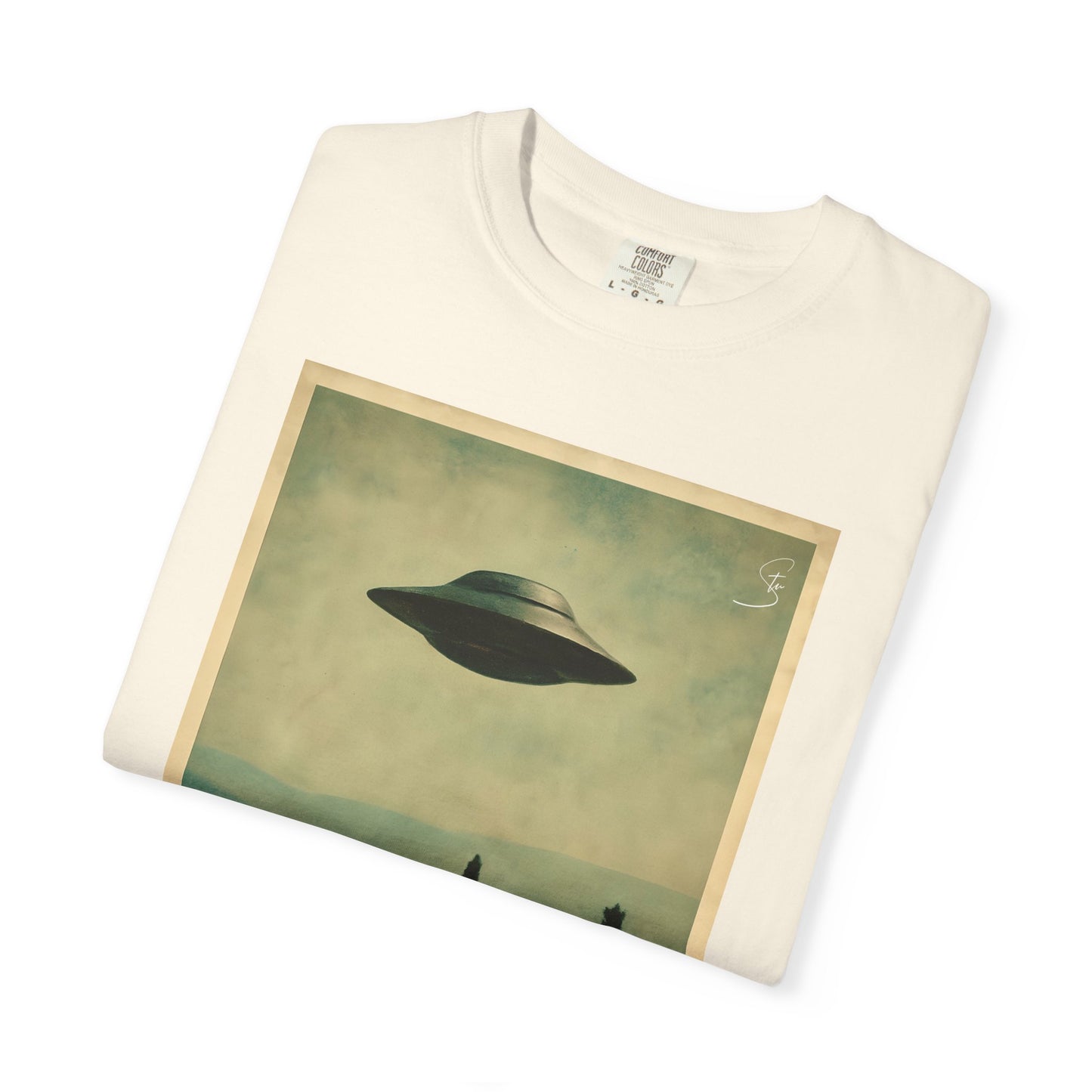 I WANT TO BELIEVE - Unisex T-Shirt - UFO Inspired T-Shirt From a 90's Tv Show