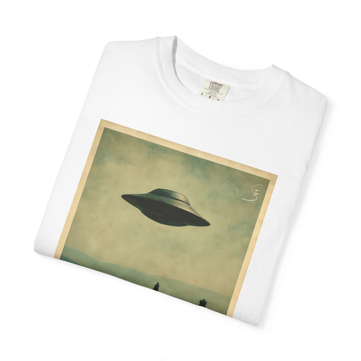 I WANT TO BELIEVE - Unisex T-Shirt - UFO Inspired T-Shirt From a 90's Tv Show