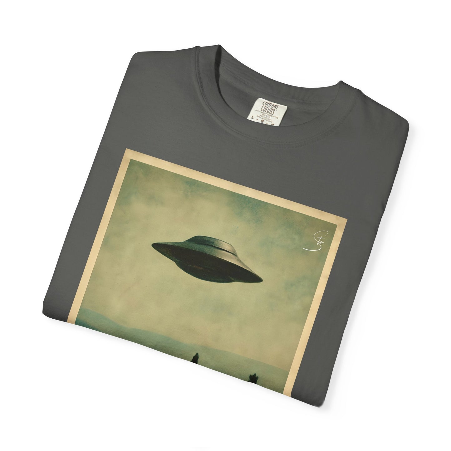 I WANT TO BELIEVE - Unisex T-Shirt - UFO Inspired T-Shirt From a 90's Tv Show